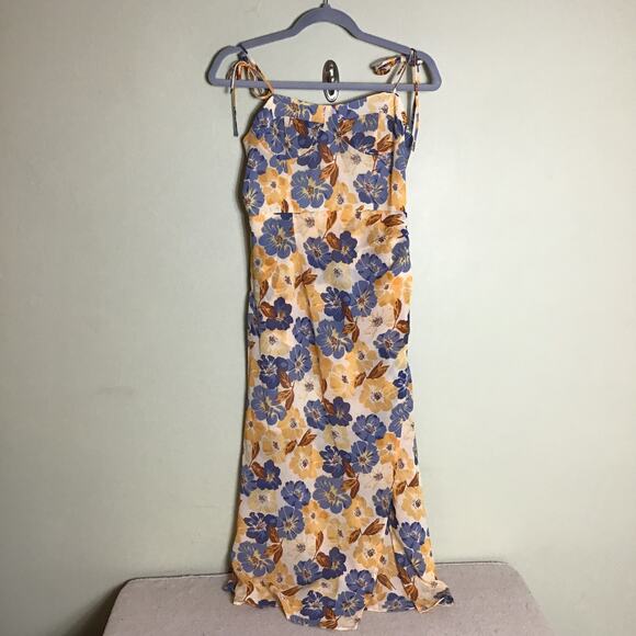Micas Women floral Dress Sz. Med (Runs Small) NWT Side Split Tie Shoulde… - Picture 3 of 9